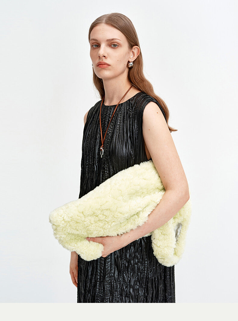 Timeless Elegance: Black Sleeveless Maxi Pleated Dress