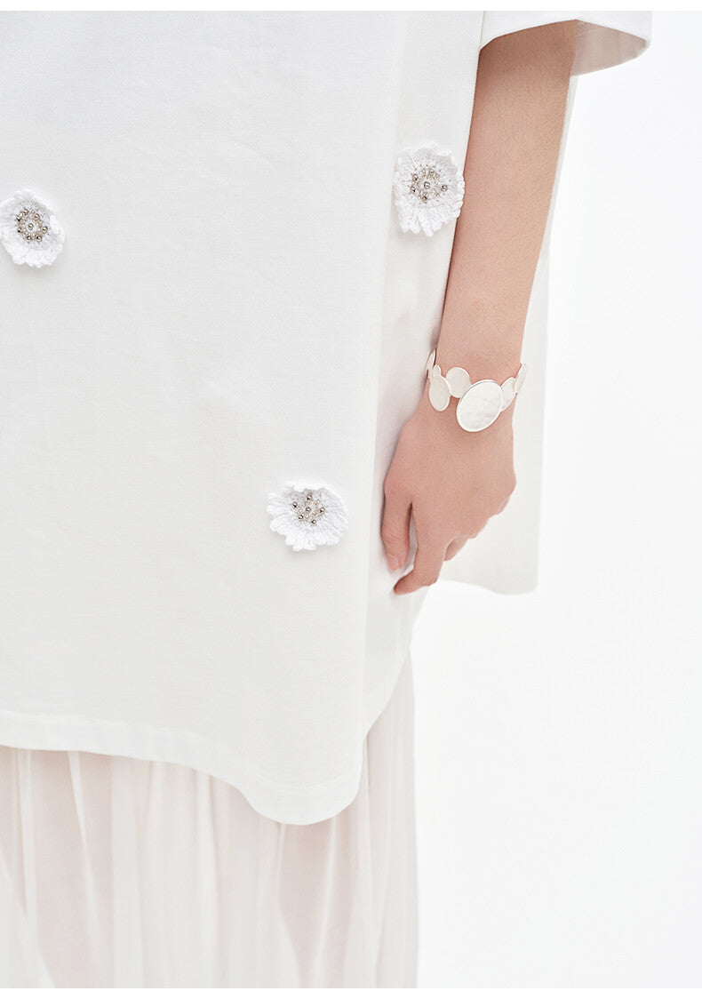 Oversized White T-Shirt with Delicate Knitted Flower